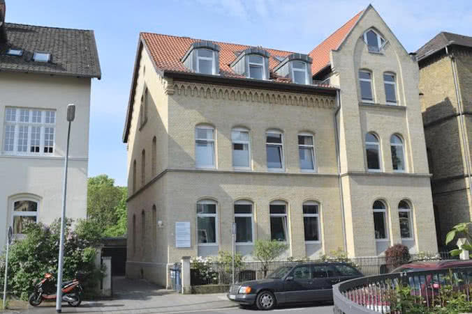 Haus und Eingang vom Anwaltsbüro Pawelstrasse